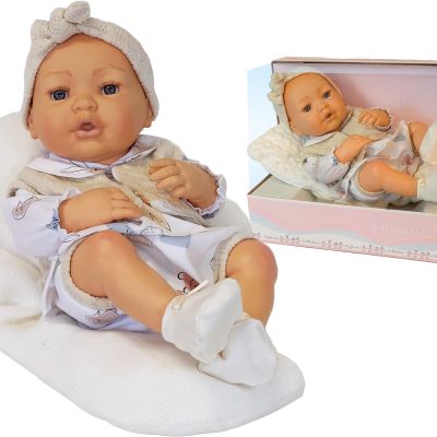 Bambola Migliorati neonata in maglia bianca con gilet traforato, cappellino con nodo e abitino stampato con animaletti