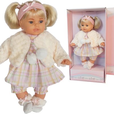 Bambola Migliorati bionda con codini, cerchietto rosa e cappottino in ecopelliccia bianca con pon pon